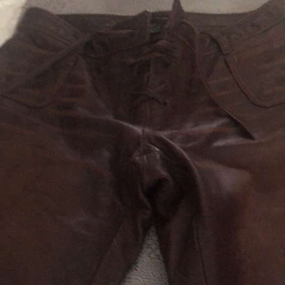 Sold designer leather pants . All are worn but lots of wear 4- 6 - Picture 6 of 6